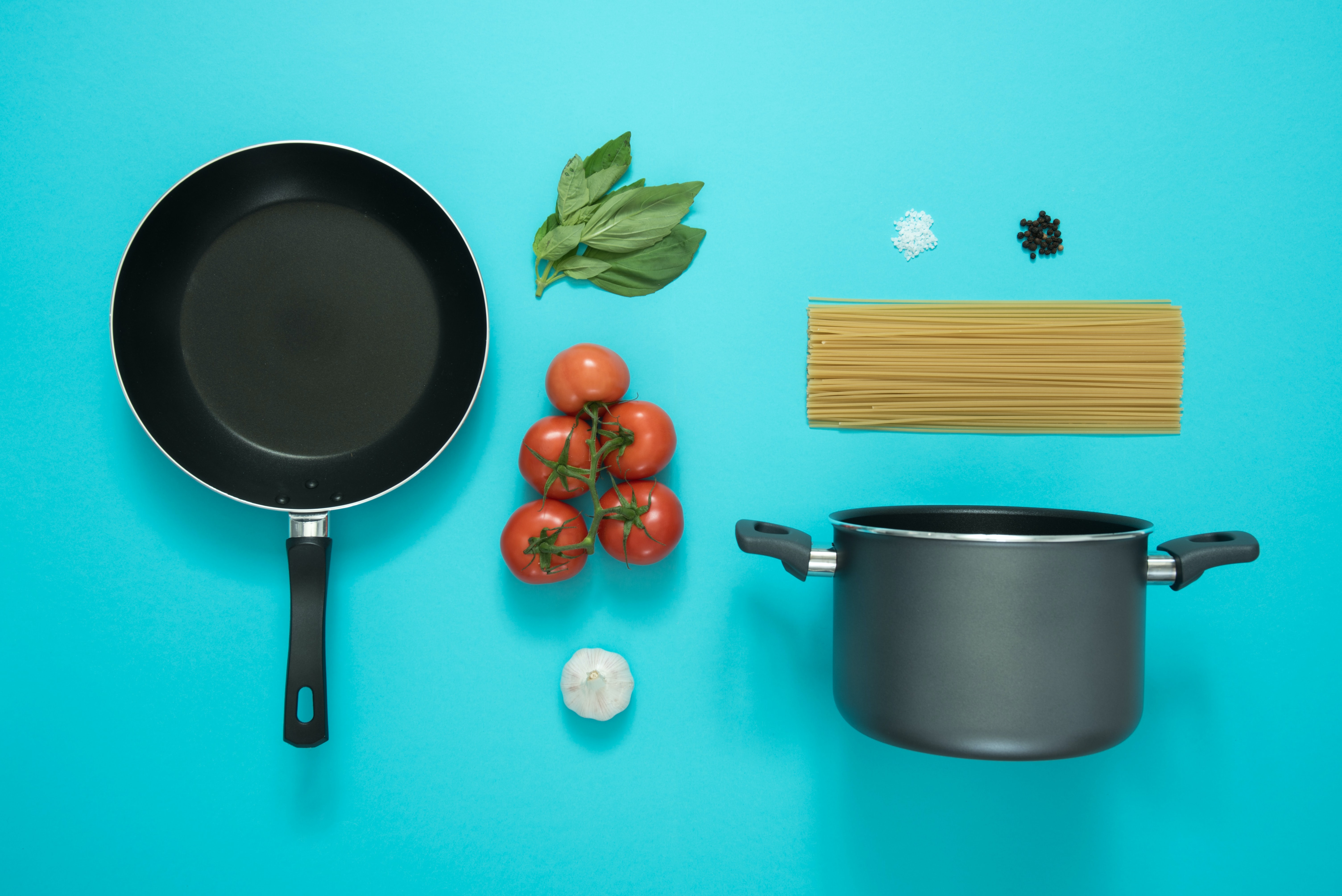 choose what you love to grow, like tomatoes, basil and garlic to make your favorite pasta dish