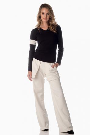 The Floating Pocket Pant with V-Neck Pullover 